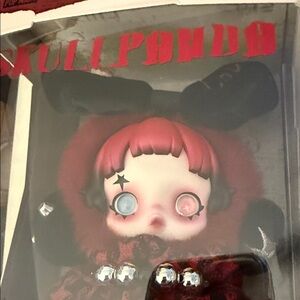 Authentic Popmart 6kHZ  Skullpanda UK exclusive.
Gorgeous